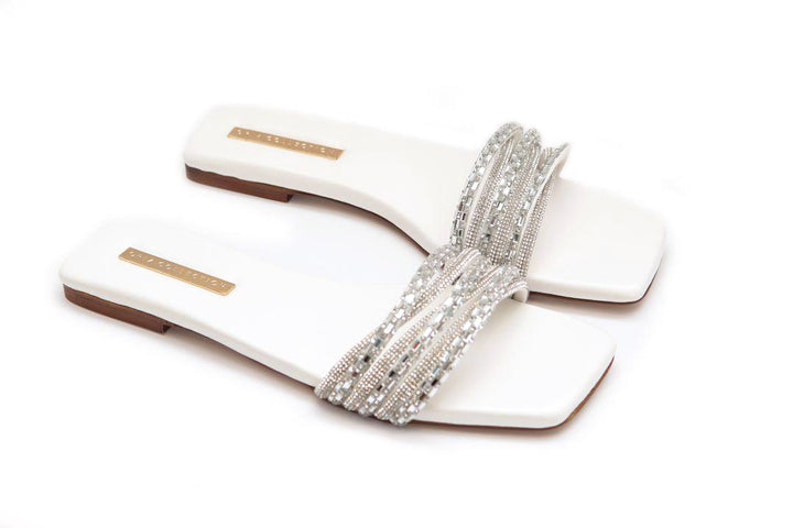 OPIA 9905 WHT_OPIA FLATS